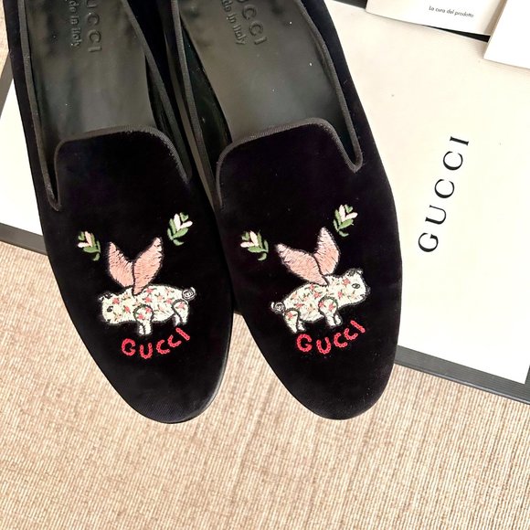Gucci Loafers - Velvet Embroidered Flying Pig in Black - Size 9 main image 6